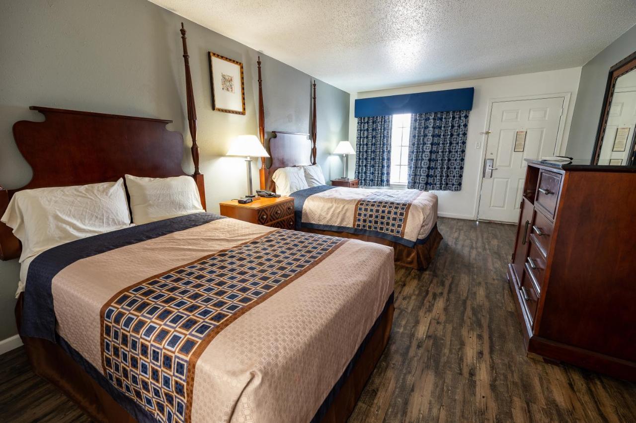 American Inn & Suites Russellville Bagian luar foto