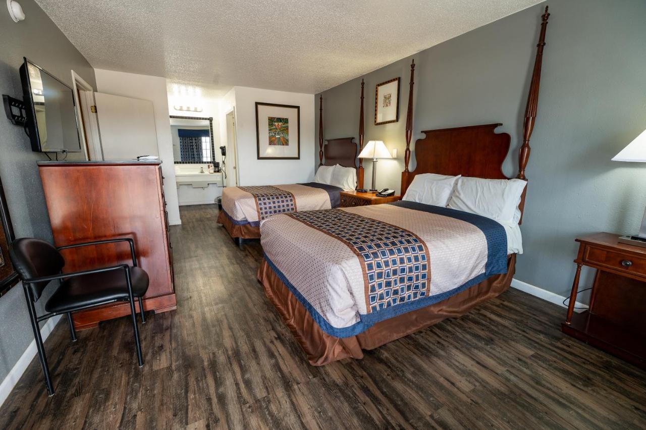 American Inn & Suites Russellville Bagian luar foto