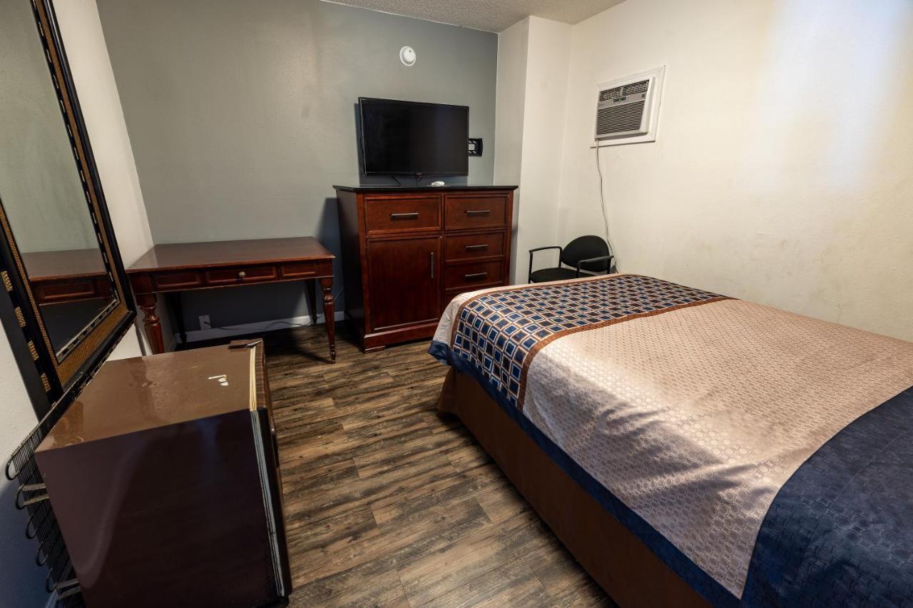 American Inn & Suites Russellville Bagian luar foto