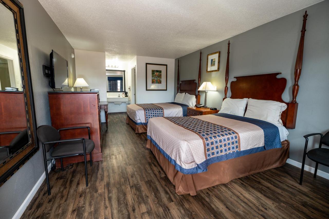 American Inn & Suites Russellville Bagian luar foto